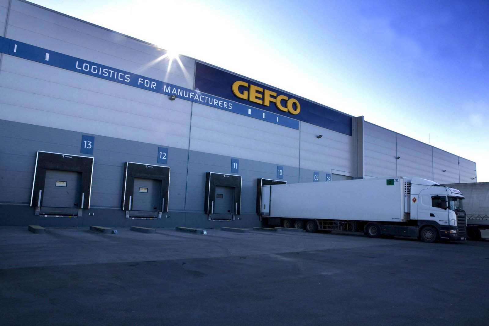 TEULADES INDUSTRIAL BUILDING