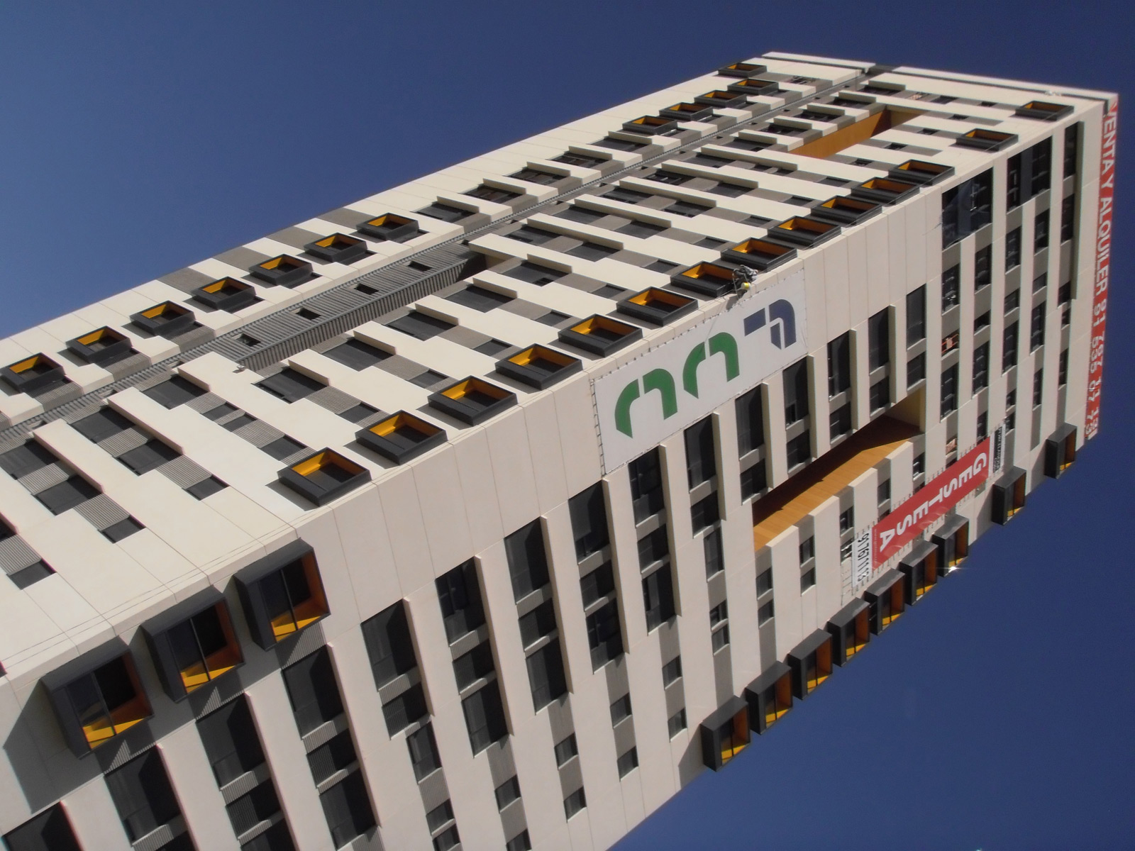 GESTESA APARTMENT BUILDING